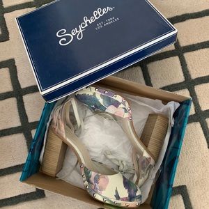 Seychelles “Drift” Pump